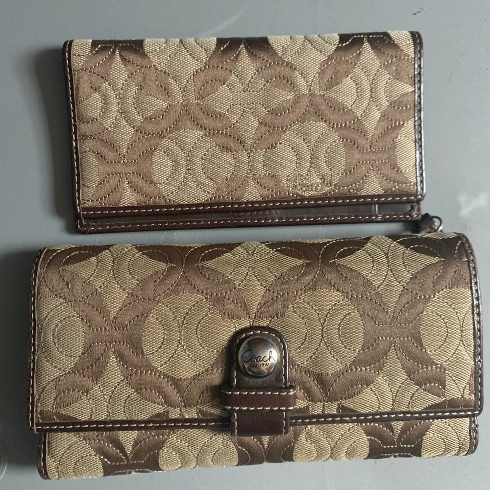 Coach Signature Gramercy Op Art Checkbook Wallet
